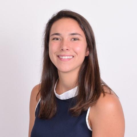 Portrait photo of Brianna Johns