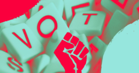 Image avec un point levé rouge. Des éléments de scrabble avec les lettres V-O-T-E-S sont éparpillées.