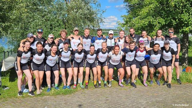 Gruppenbild Team Bremer Hochschulruder:innen.