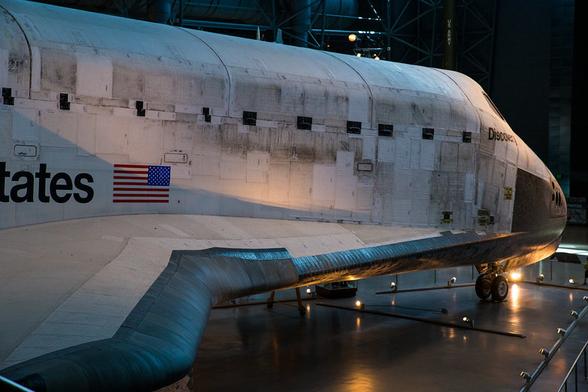 Space Shuttle Orbiter Discovery #photography #airandspace #aircraft #airplanes #atlantis #avgeek #aviationphotography #challenger #columbia #discovery #endeavour #enterprise #nasa #planes #cryogenicpropellant #glider #highlight #hypergolicpropellant #lowearthorbit #orbiter #reentry #solidrocketboosters #spaceplane #spaceshuttle #spaceflight (Flickr 08.07.2016) https://www.flickr.com/photos/7489441@N06/27574535484