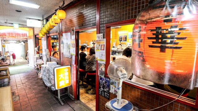 ３５年通ってしまう悪魔的美味さの病みつき町中華丨Egg Fried Rice - Wok Skills In Japan