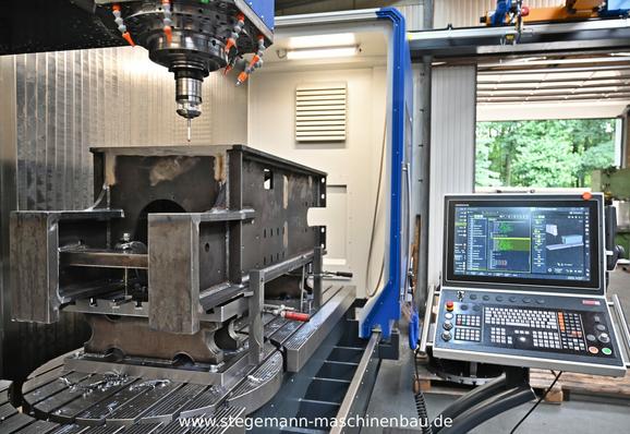 CNC-Bearbeitungszentrum Hedelius TILTENTA 10 mit einer Heidenhain TNC7 CNC-Steuerung