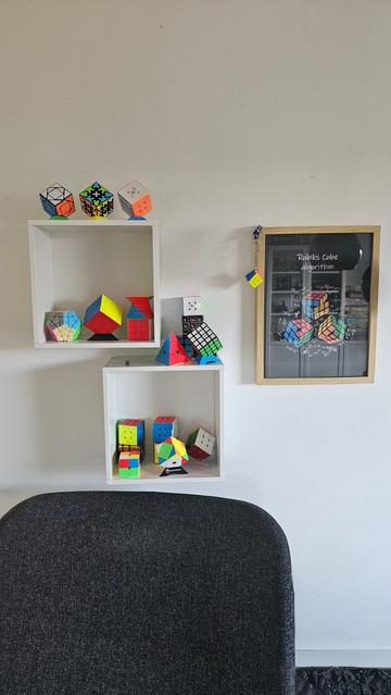 min lille samling af rubiks cubes.