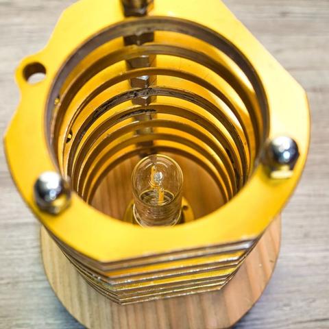 A Go-Kart Axle Bearing Table Lamp!
Eine Go-Kart-Achslager-Tischlampe!
top view