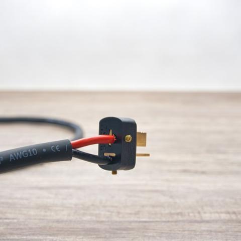 BOSU B&amp;O Universal Plug