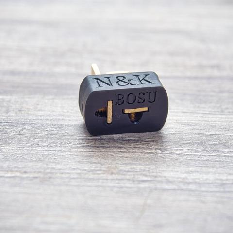 BOSU B&amp;O Universal Plug