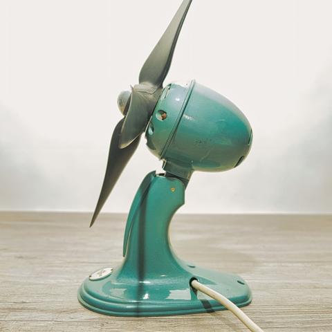 Progress table fan - side view