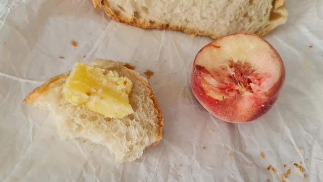 Käse Brot Pfirsich