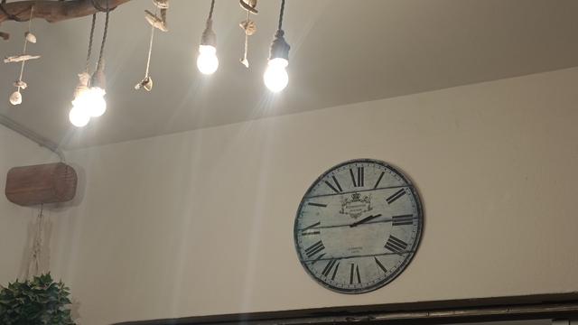 Orologio a parete, lampadine