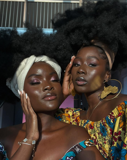 📸@sonia_barbie_tucker and @kristline__ 🌞 🤎 🔥