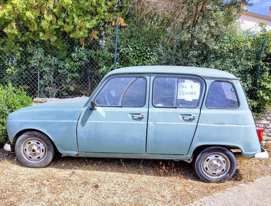 An old Renault 4 with a sign: »pas à vendre« - »not for sale«