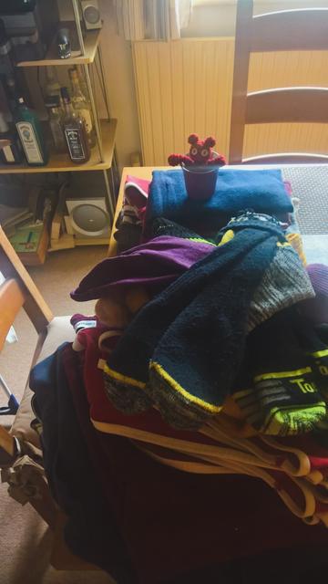 #CaptainRedBeanBear presents... #BoysDoingLaundry...