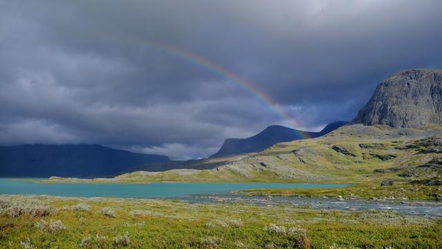 Einer der vielen Regenbogen des Tages.