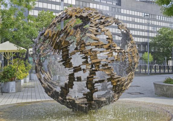 Kugelbrunnen in Düsseldorf NRW Germany sculptor artist Friedrich Werthmann. Photographed by Iris Richardson