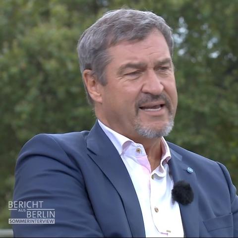 de maggus hat jetzt offiziell graue haare und ein fesches bärtle ums faschistische maul herum. Foto: ARD