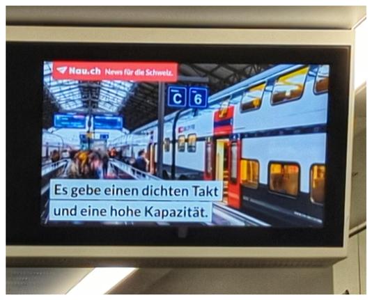 Nachrichten auf dem Bildschirm in einem Zug.
"Es gebe einen dichten Takt und eine hohe Kapazität."
