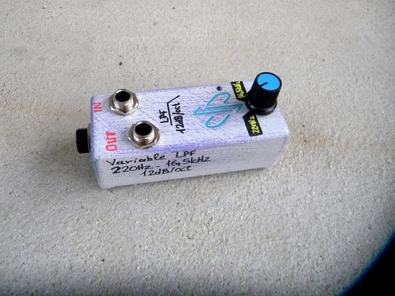Low Pass filter pedal in mini enclosure