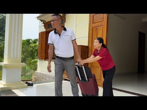 Uri decides to leave home to be with his single mother despite his mother's strong objections.
