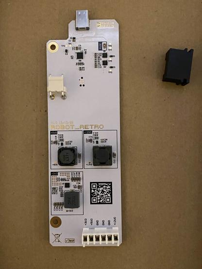 Robot_Retro USB-C PSU unit in box.