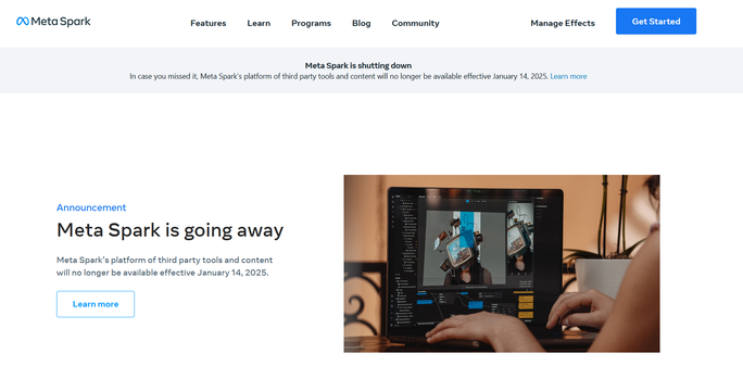 Screenshot of the Meta Spark website, with an announcement and notice banner stating that Meta Spark is shutting down Jan 14, 2025.