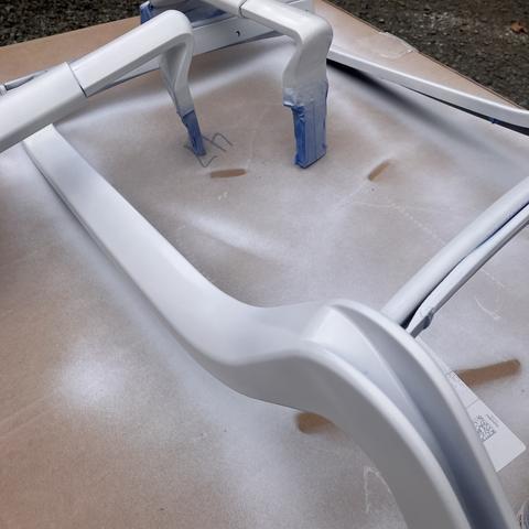 Satin white enamel on black steelcase think v1