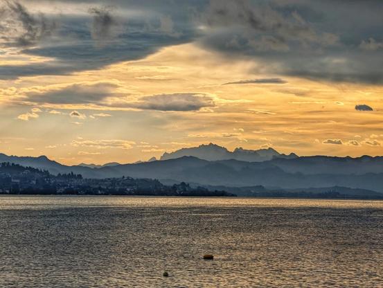 Die Version mit fünffach-Zoom am Handy.