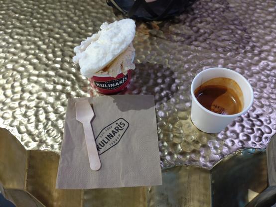 Breakfast of champions at JavaZone day 2: a barista made double espresso and a bowl of kulinaris ice cream