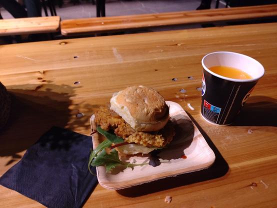 Vegetarian meal at JavaZone day 2 Lentil burger with caramelized onion, coleslaw, vegan mayo, and crispy salad (this one was really good)