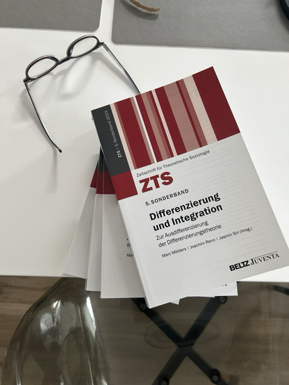 Buchcover „Differenzierung und Integration“