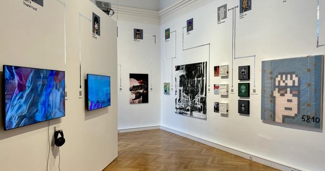 Die Ausstellung zeigt verschiedene Formate und Medien.