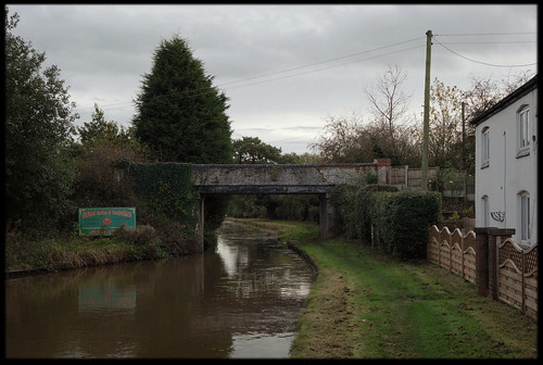 A photo titled "Diary: 5th of November 2013", taken near Sluice, Gad Brook by Paul of Congleton on Flickr.