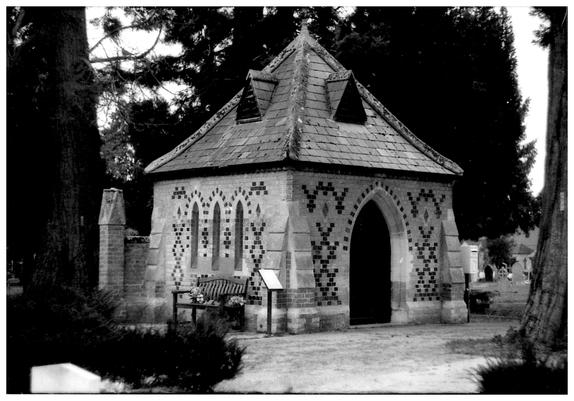 Black and white photo of a small mortuary in a Victorian cemetery