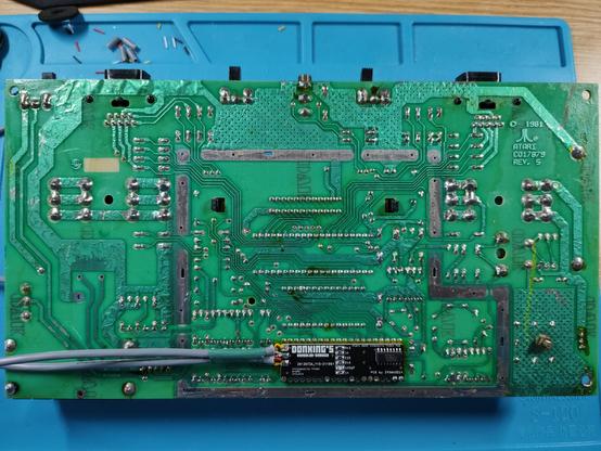 A/V mod on an Atari 2600 4 switch board