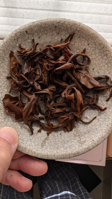 Spent tea leaves