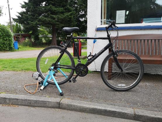 Handy laden per Fahrrad und Dynamo