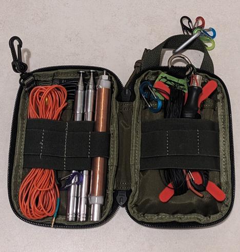 Maxpedition Mini Pocket Organiser with antenna gear