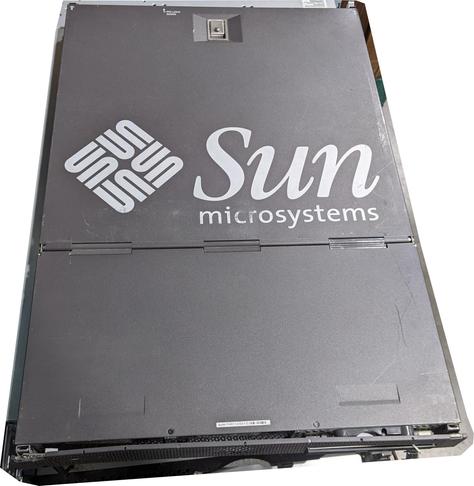 The top of a 1U Sun Server, showing the Sun Microsystems logo