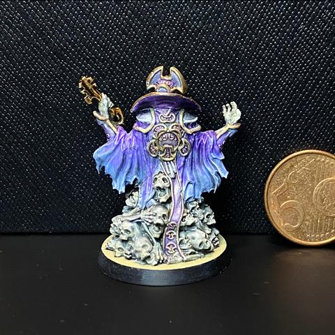 Back of the same figure.