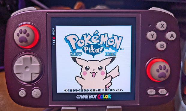 RG Cube device showing Pokémon Yellow for the Gameboy Color.
