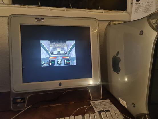 Descent on Max OS 9 - I had no idea this existed!
I guess it was meant for a slower machine as the ship bobbing up and down was a bit fast and annoying!

Sadly mouse control didn't seem to work, and swapping the up/down keys in the settings didn't seem to do anything.
