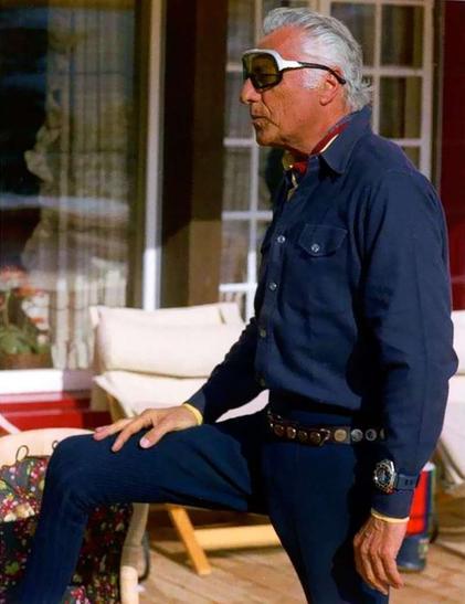 Orologio sul polsino di Gianni Agnelli