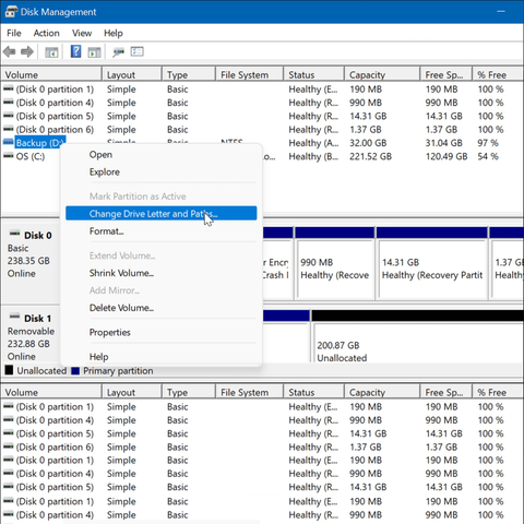 Disk Management window: HDD Toshiba MK2109MAT 2GB 5.4K IDE 2.5″