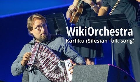 Kaarel Vaidla on the accordion