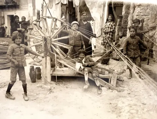 Palermo, antichi mestieri "il cordaio"