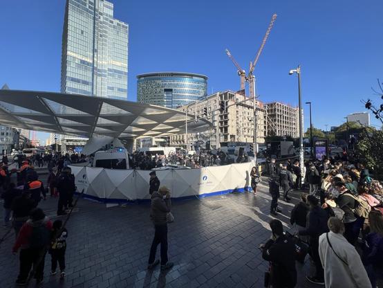 Die Polizei räumt den Ungehorsamen Teil des Protest