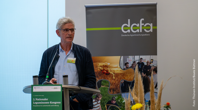 Vortragender beim Leguminosen-Kongress in Leipzig.