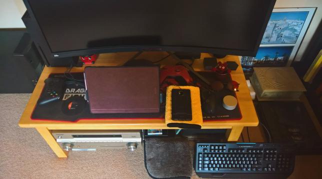 #CaptainRedBeanBear likes #Stuff... But, he has got #FluffForBrains...