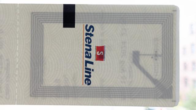 Eine Schlüsselkarte aus Papier von Arena Line wo ein Chip mit Antenne zum Tür öffnen eingebettet ist