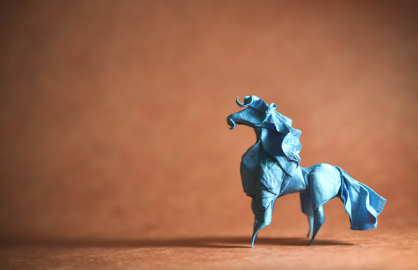 nouveaux-origamis-d-animaux-par-gonzalo-garcia-calvo-1 cheval