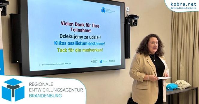 Unsere Kollegin Katharina Vogel bedankt sich im Namen der REAB Brandenburg bei allen Teilnehmenden.